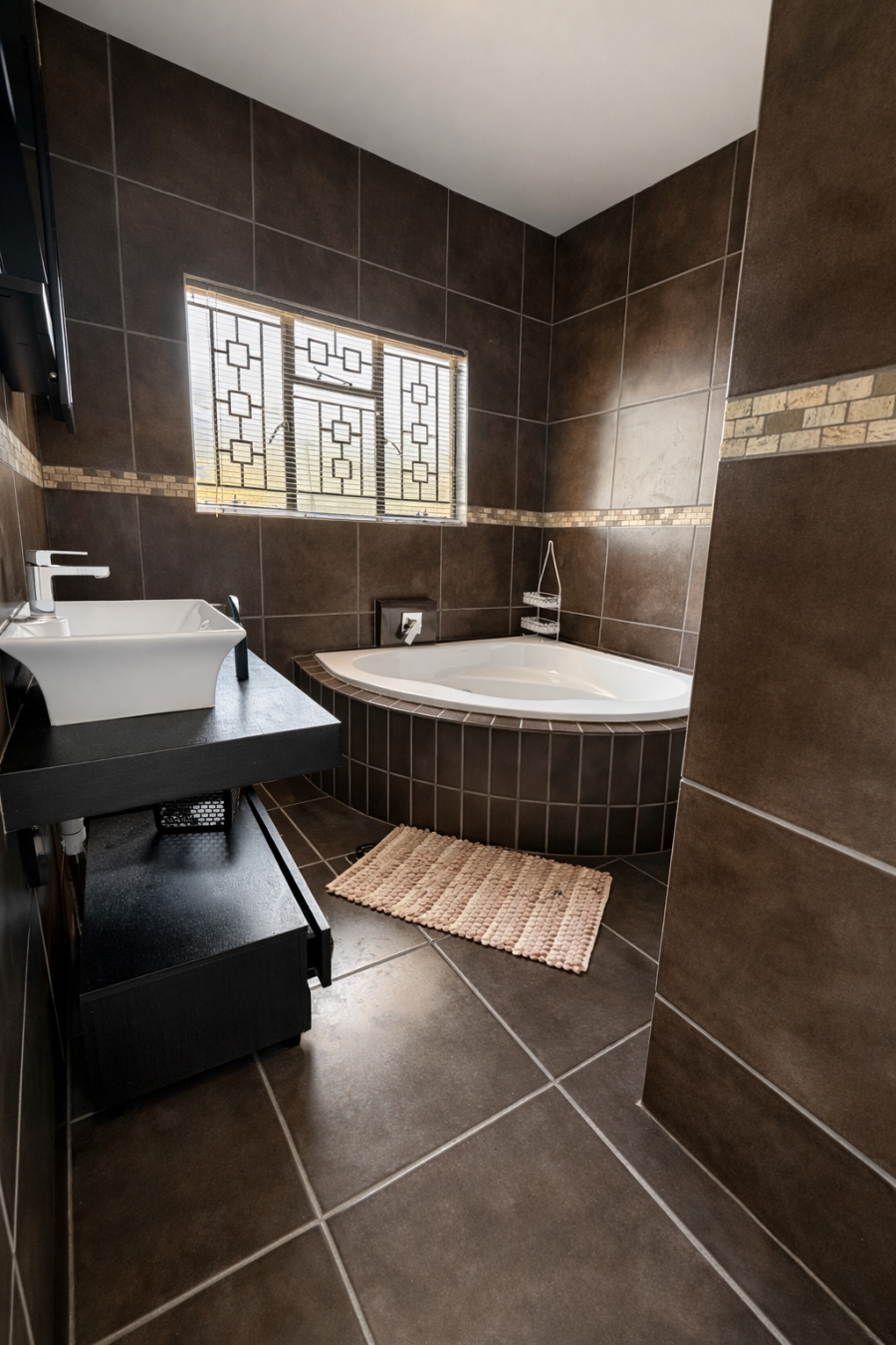 4 Bedroom Property for Sale in Mohadin North West